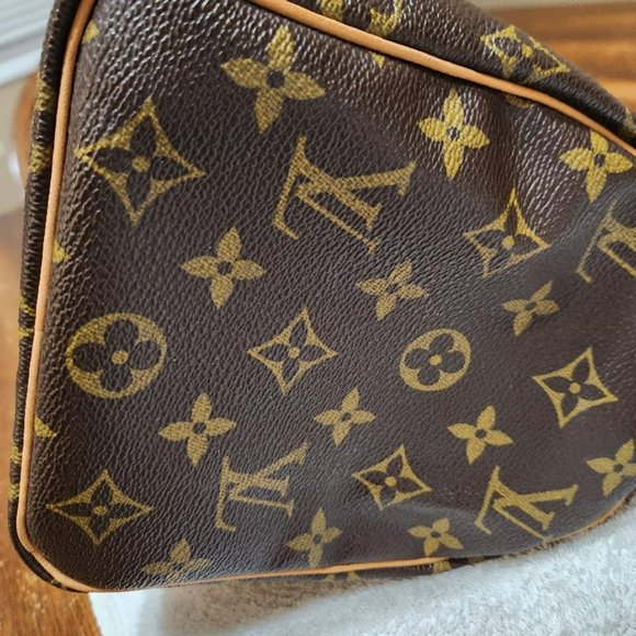 Authentic Louis Vuitton Speedy 25 - Picture 7 of 8